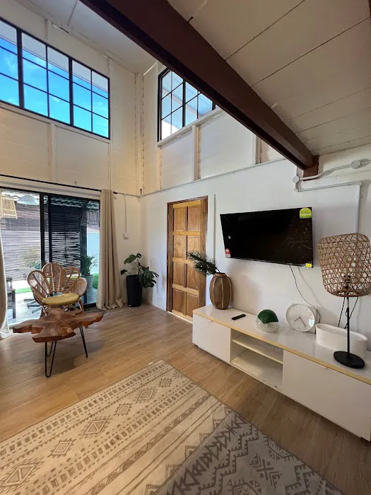 Veranda & Loft with Private Pool Picture 9