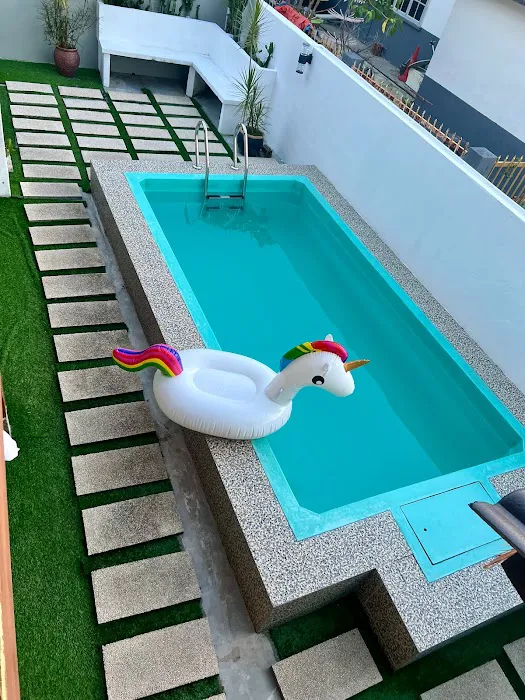 Veranda & Loft with Private Pool Picture 10