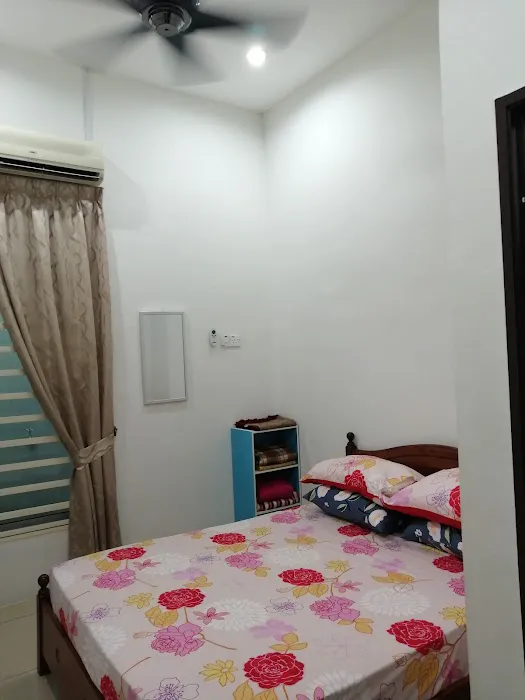 HOMESTAY TAMAN CERIA Picture 3