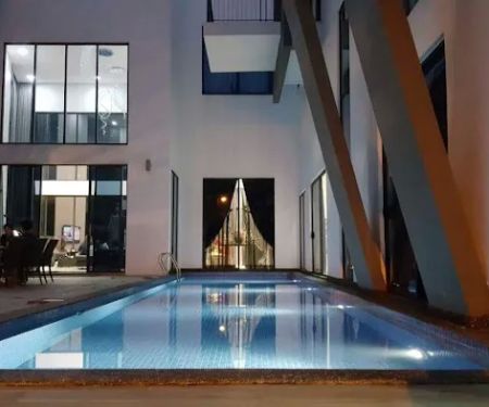 Hartamas Pool Villas