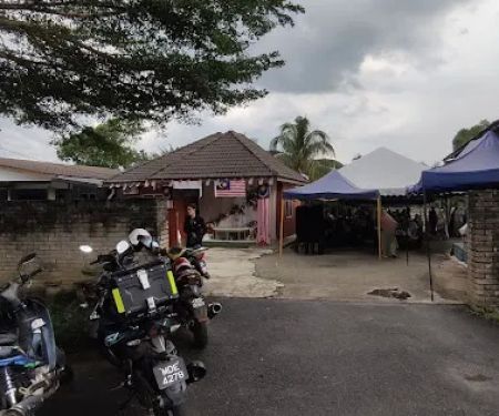 Laman Lubuk Layang