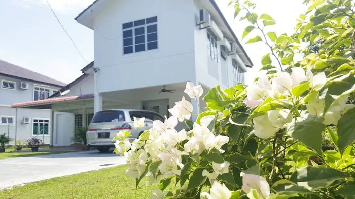 AE Villa Picture 2