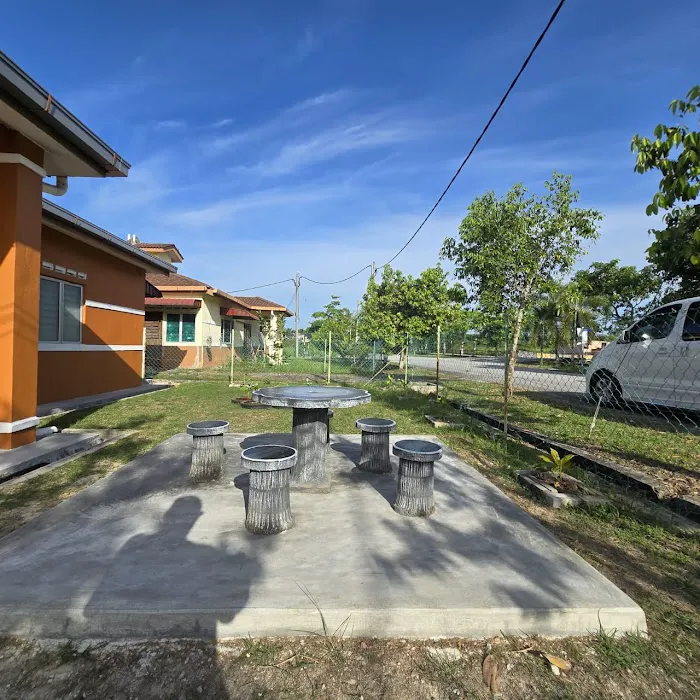 Anjung Vacation Home Picture 3