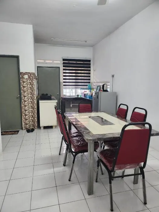 D'Haja 37 KLIA Sepang with 2 AC & Free Wi-Fi Picture 3