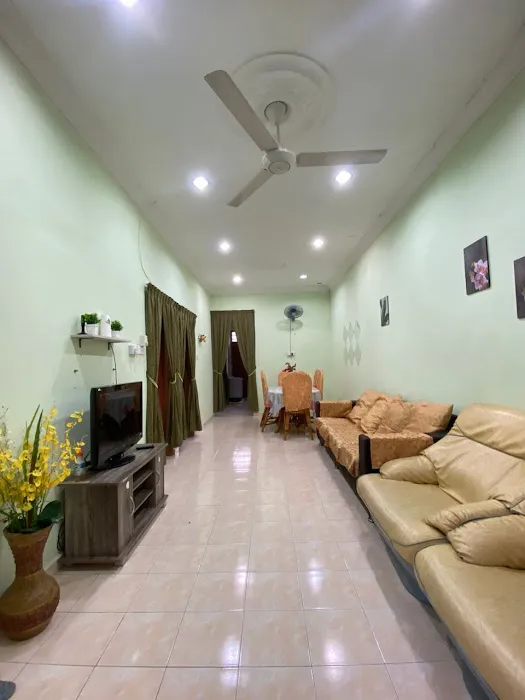 Flora Homestay Tanah Merah Picture 7
