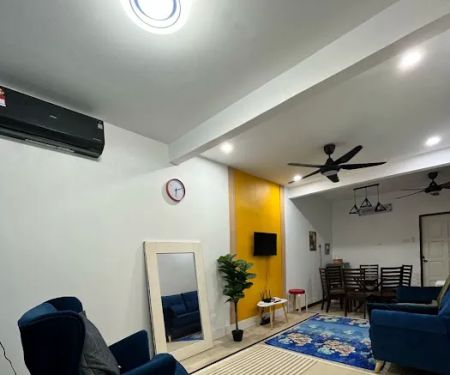Ezzy Homestay Senawang