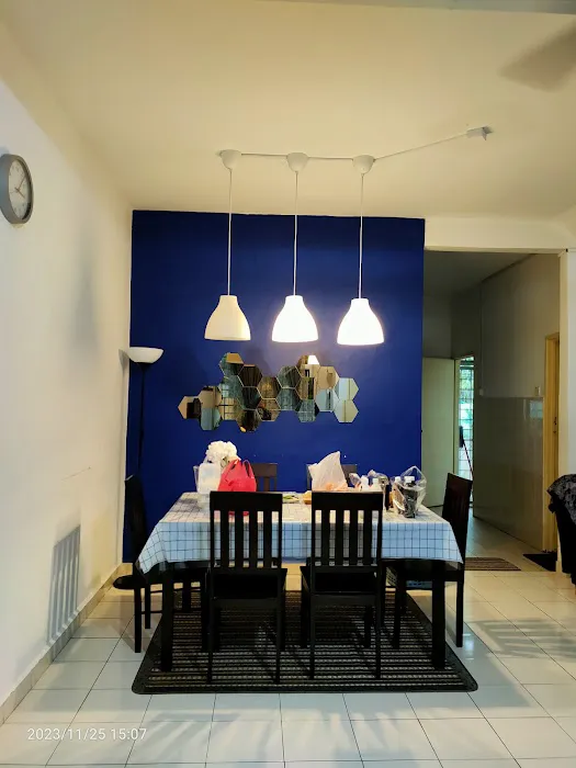 AIMAS HOMESTAY SENAWANG Picture 8