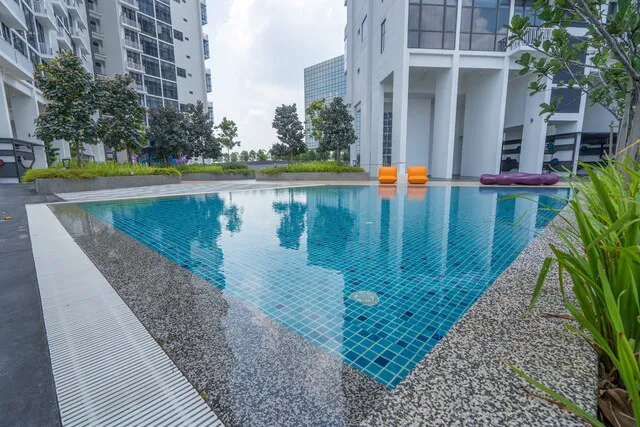 OYO Home 89308 Elegant Studio Third Avenue Picture 4