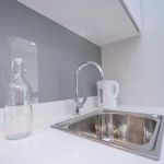 OYO Home 44122 Fancy Studio Third Avenue