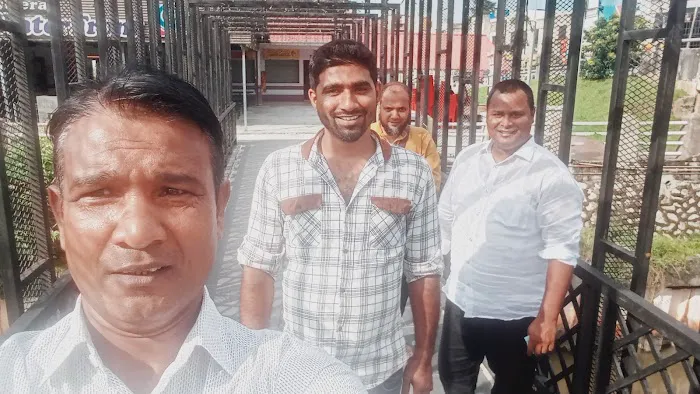 Worker Of Huatlai Rsc Bhd Picture 3
