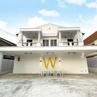 Holistay Town Villa ico