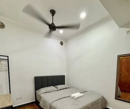 Aster Homestay Telok Panglima Garang