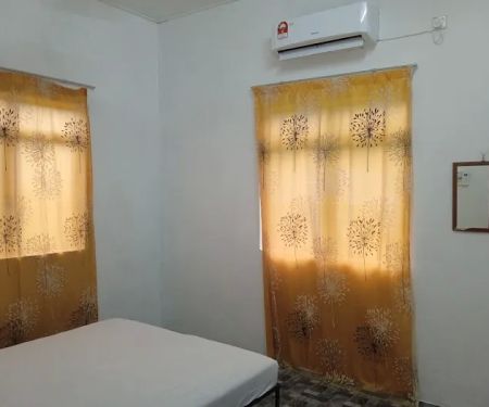 Homestay & Roomstay Idaman (Bukit Berapit)