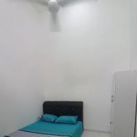 Din Homestay Senawang ico