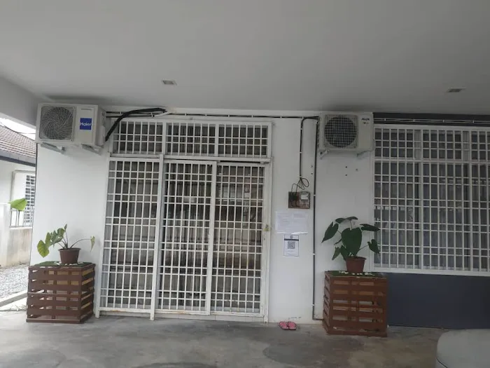 Homestay Cantik KakYut Taman Orked Picture 8