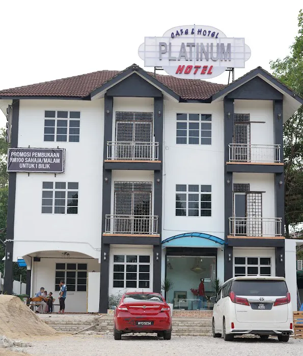 Platinum Hotel & Cafe Picture 1