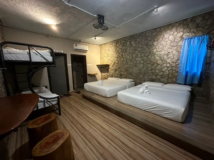 SKYROCK VILLA Picture 4