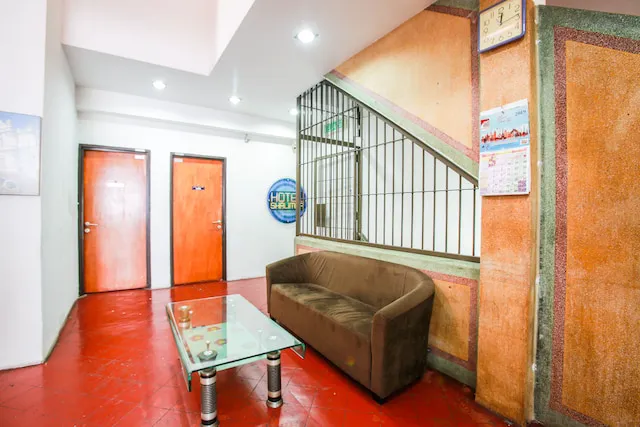 OYO 89562 Hotel Shalimar Picture 9