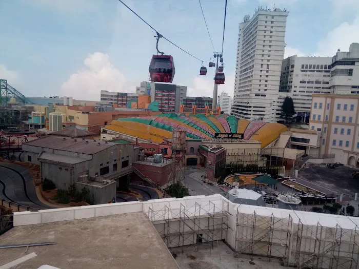 Awana Condominium Picture 3