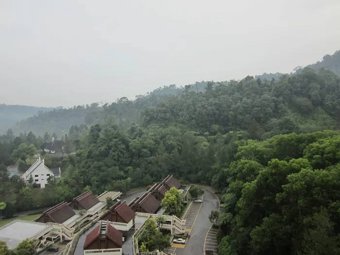 Awana Condominium Picture 4