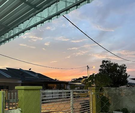 Qisya Homestay Teluk Intan