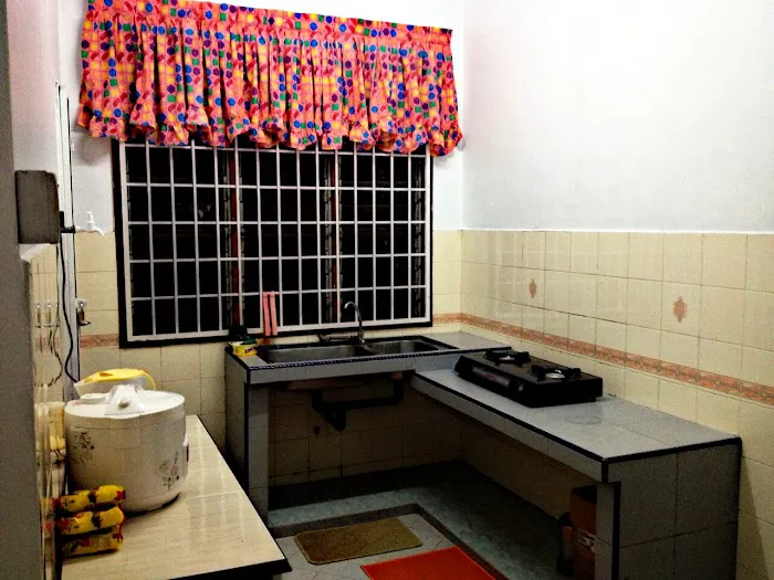 Homestay Iman Kuantan (Free Wi-Fi, Astro, 4 Bilik) Picture 9