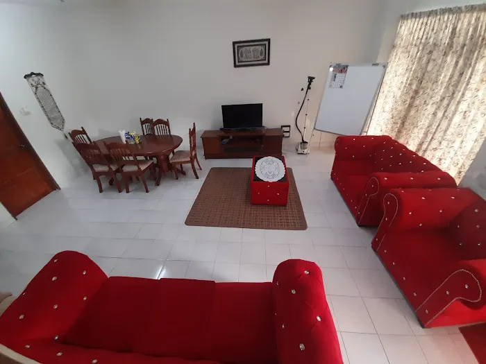 IZZAH HOMESTAY Picture 3