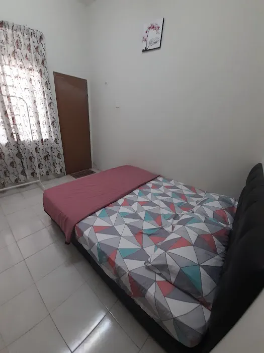 IZZAH HOMESTAY Picture 7