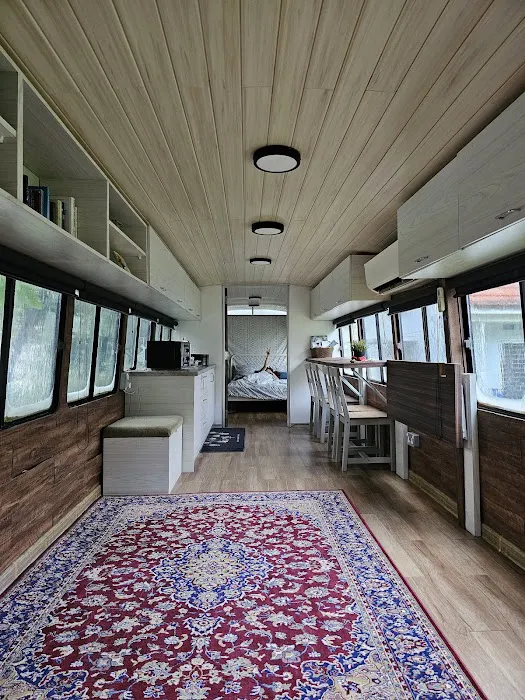 Converted Bus near Universiti Malaya Picture 4