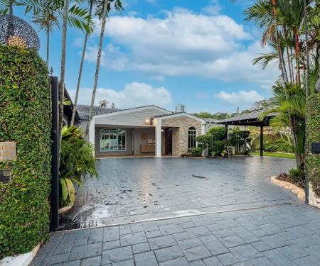 Enchanting Bungalow @PJ