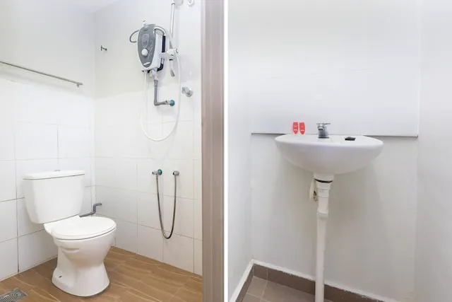 OYO 89442 24 Seven Hotel Picture 3