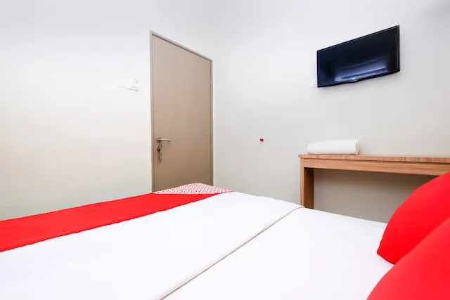 OYO 89442 24 Seven Hotel Picture 5