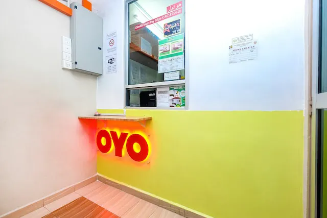 OYO 89442 24 Seven Hotel Picture 9