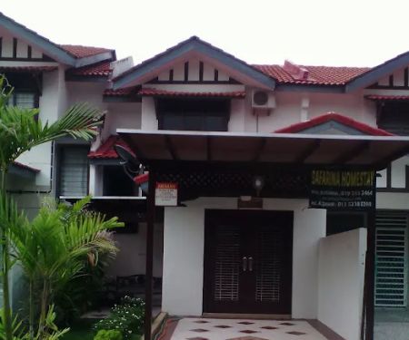 Safarina Homestay