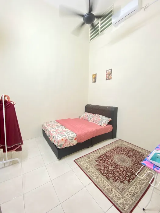 HOMESTAY ZINNIRAH Picture 2