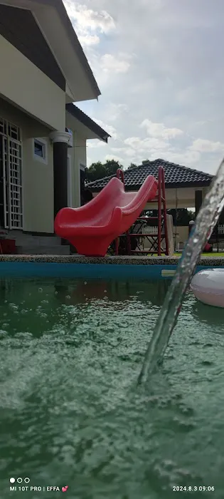 HOMESTAY EFFA POOL VILLA Picture 2