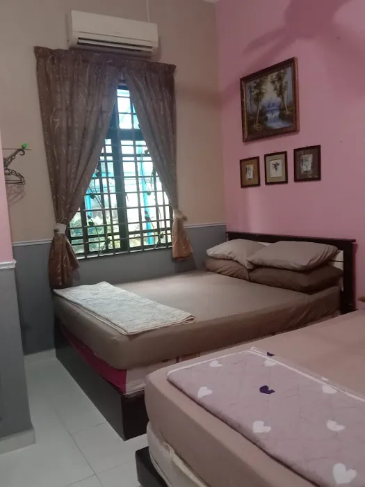 Suri Homestay Pengkalan Chepa Picture 2