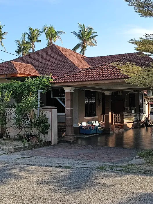 Suri Homestay Pengkalan Chepa Picture 3