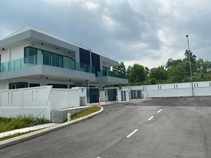 Univale-The Nilai Spring Villa Picture 3