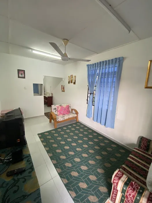 Elly Ceria Homestay Picture 2