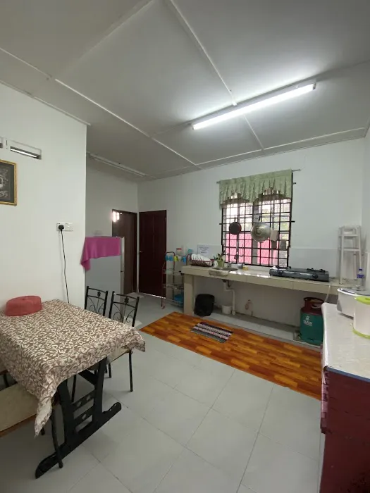 Elly Ceria Homestay Picture 9