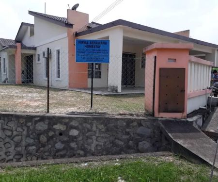 Firyal Homestay Senawang
