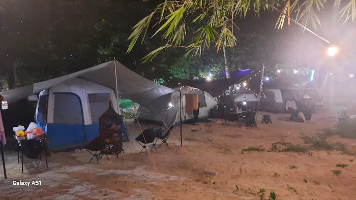 de Chompogho Kuala Jelang Campsite Picture 1