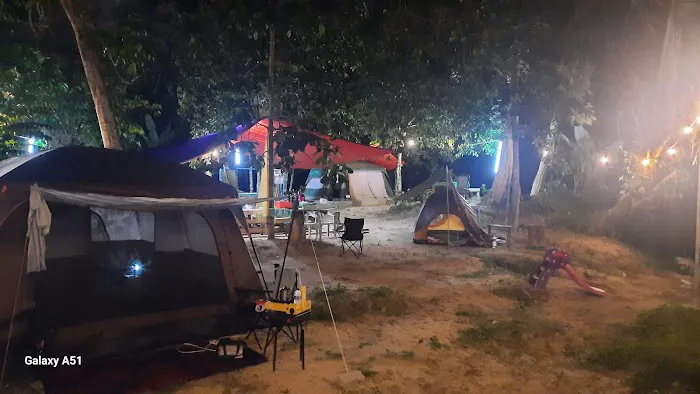 de Chompogho Kuala Jelang Campsite Picture 3