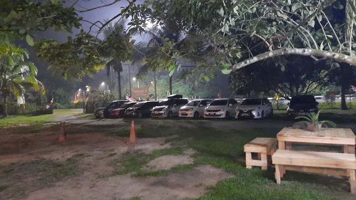 de Chompogho Kuala Jelang Campsite Picture 10