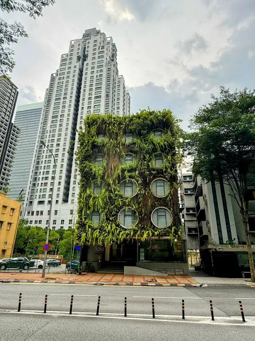 Flora by Crossroads Hotel Picture 4