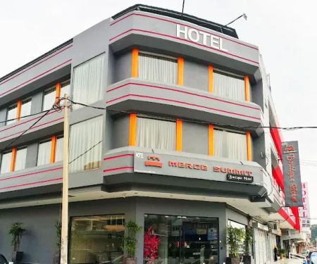 Merge Summit Boutique Hotel