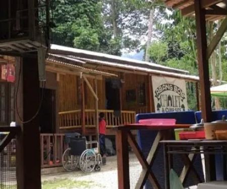 Abang Bob Chalet & Campsite