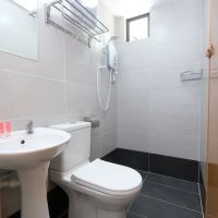 OYO 44043 First Garden Hotel ico