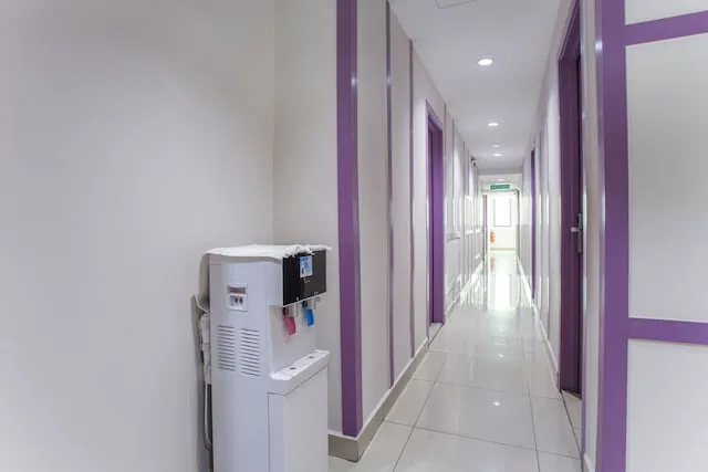 OYO 89773 New Eastern Hotel Picture 4